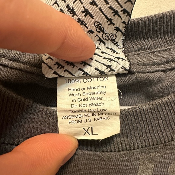 VINTAGE Rogue Status Gun Show All Over Print Graphic T-Shirt (Sz XL)  Grey - Picture 3 of 5